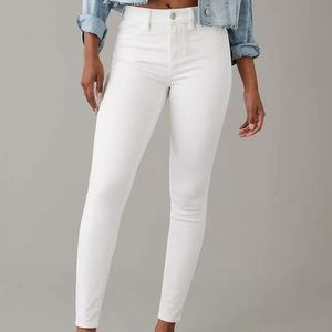 American Eagle White Hi-Rise Ne(x)t Level Stretch Jegging (2 Short)